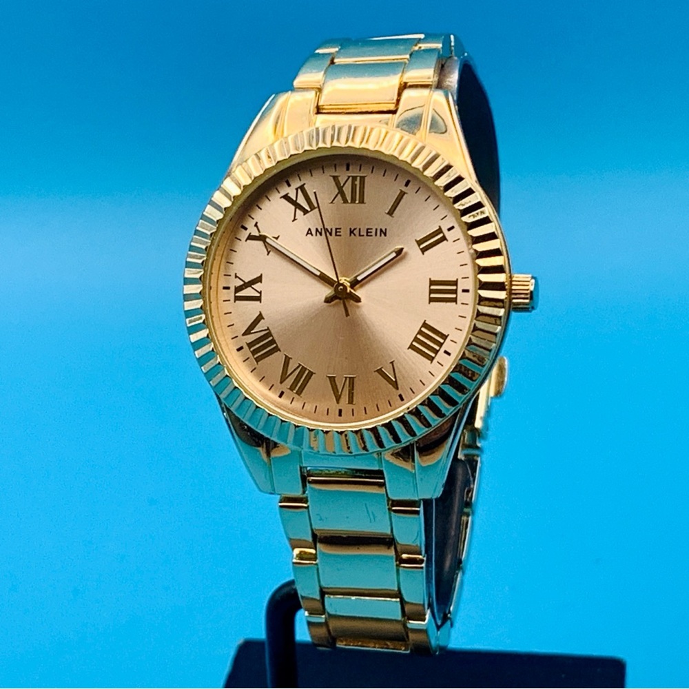 ANNE KLEIN AK-5084 Women’s Dress Quartz Wristwatch Japan Movt Works New Battery